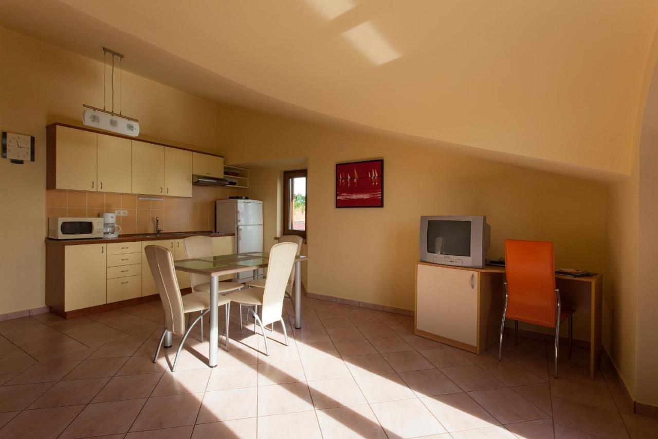 Apartman Vjekoslav Krk Town Dış mekan fotoğraf